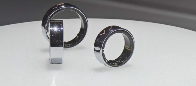 Samsung plánuje dodat téměř půl milionu kusů Galaxy Ring.