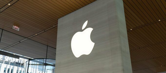 Apple jedná s OpenAI a Google o podpoře pro iOS 18 AI
