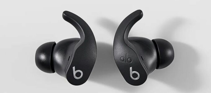 Apple představuje speciální edici sluchátek Beats Fit Pro Alo Yoga