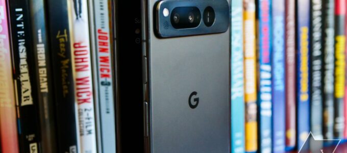 Google, pojmenujte svůj další skládací telefon jinak než Pixel 9 Pro Fold
