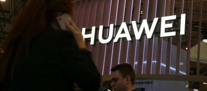 Huawei: Ambice čipů za cenu "brutálních" pracovních podmínek