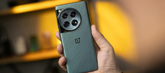 OnePlus se loučí s fotobomby díky novému nástroji AI Eraser: Která zařízení ho dostanou?