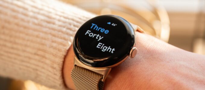 Pixel Watch vám teď může říct čas pomocí haptické odezvy