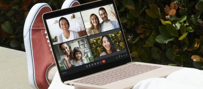 Pohodlně přepínat mezi počítačem a telefonem při videokonferencích pomocí Google Meet