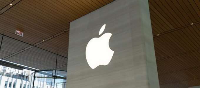 Proč Apple nepodá žalobu proti společnosti, která ukradla 100 tisíc iPhonů a prodala je v Číně