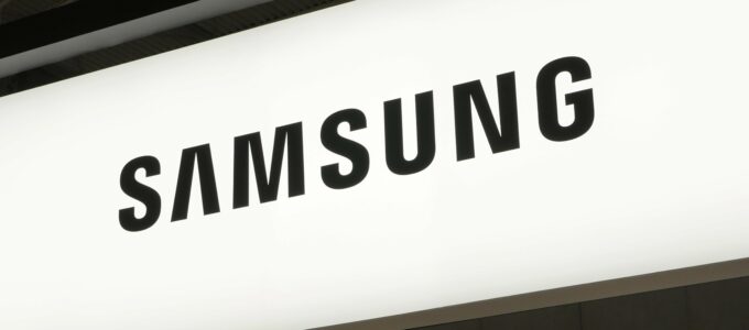 Samsung konečně ustoupí a přinese vertikální seznam aplikací s One UI 7 nebo dříve