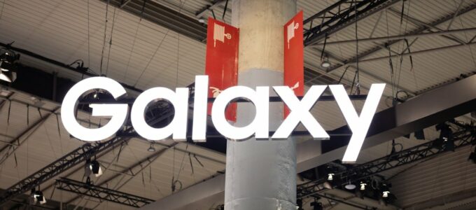 Samsung přebírá globální vedení v prodeji chytrých telefonů z Applu