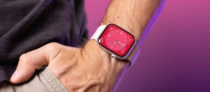 Skvělá nabídka na buňkovej Apple Watch Series 8 v Walmartu