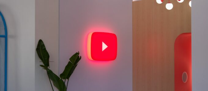 YouTube přechází na AV1 ve výchozím nastavení, což některé uživatele Androidu znechutilo