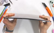 iPad Pro překvapivě odolává ohýbacímu testu, ale jen napůl