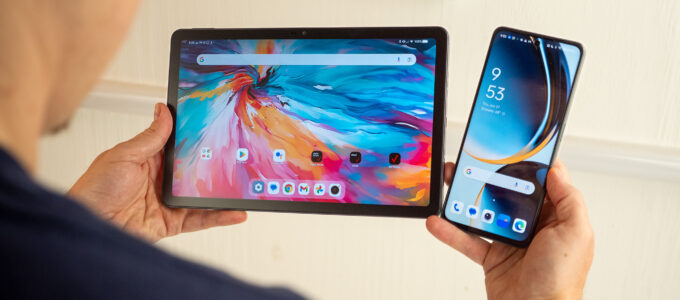 Méně telefonů s LCD: Firmy musí dodržovat odpovědnost