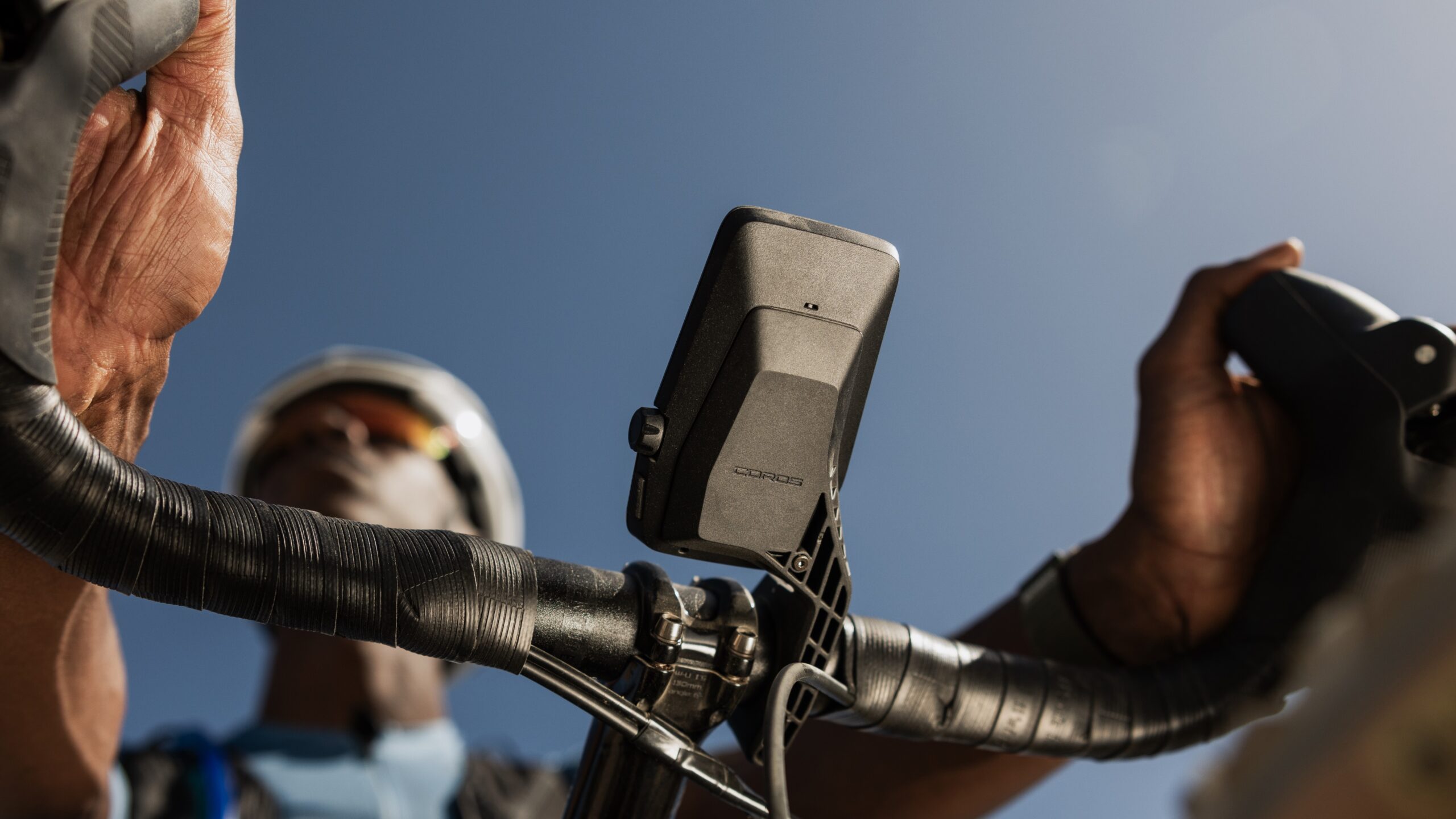 První cyklopočítač Coros: Garmin Edge je drahý a zastaralý