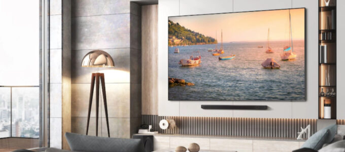Samsung nabízí slevu 3000 $ na 98" QLED TV a zdarma soundbar