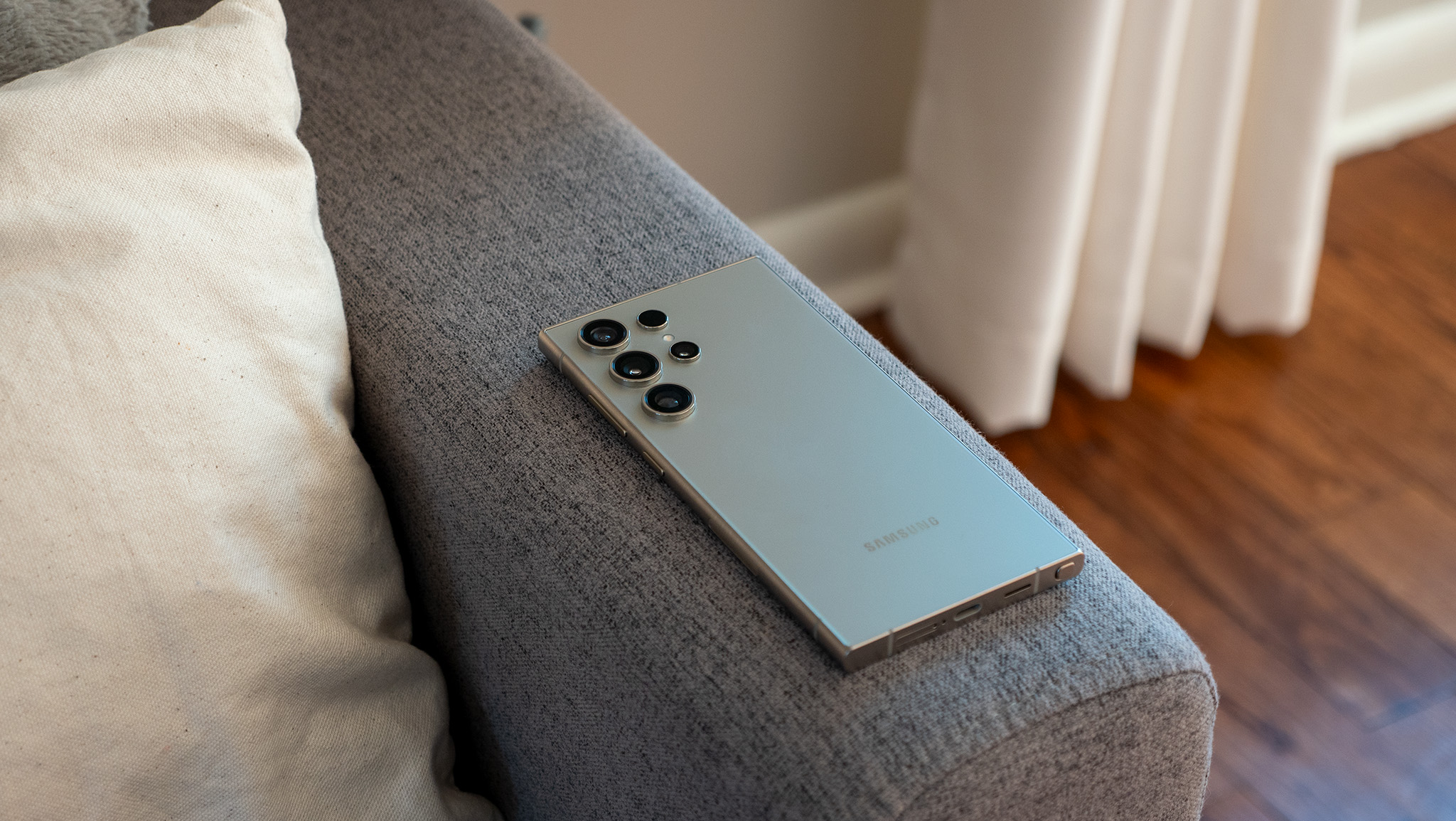 Samsung údajně zastavil beta verzi One UI 7