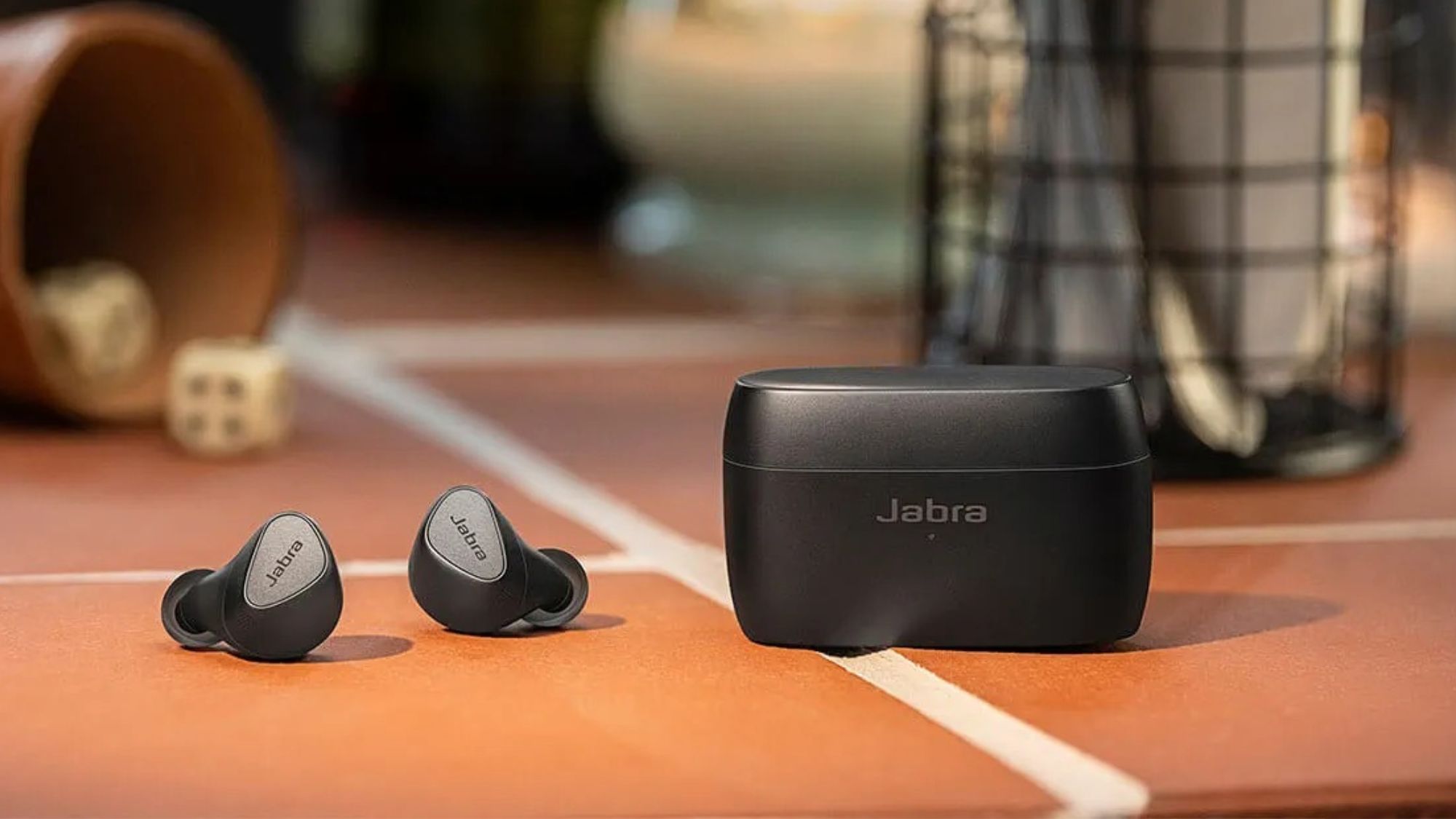 Skvělá sleva 40 % na "téměř dokonalá" Jabra sluchátka na Prime Day