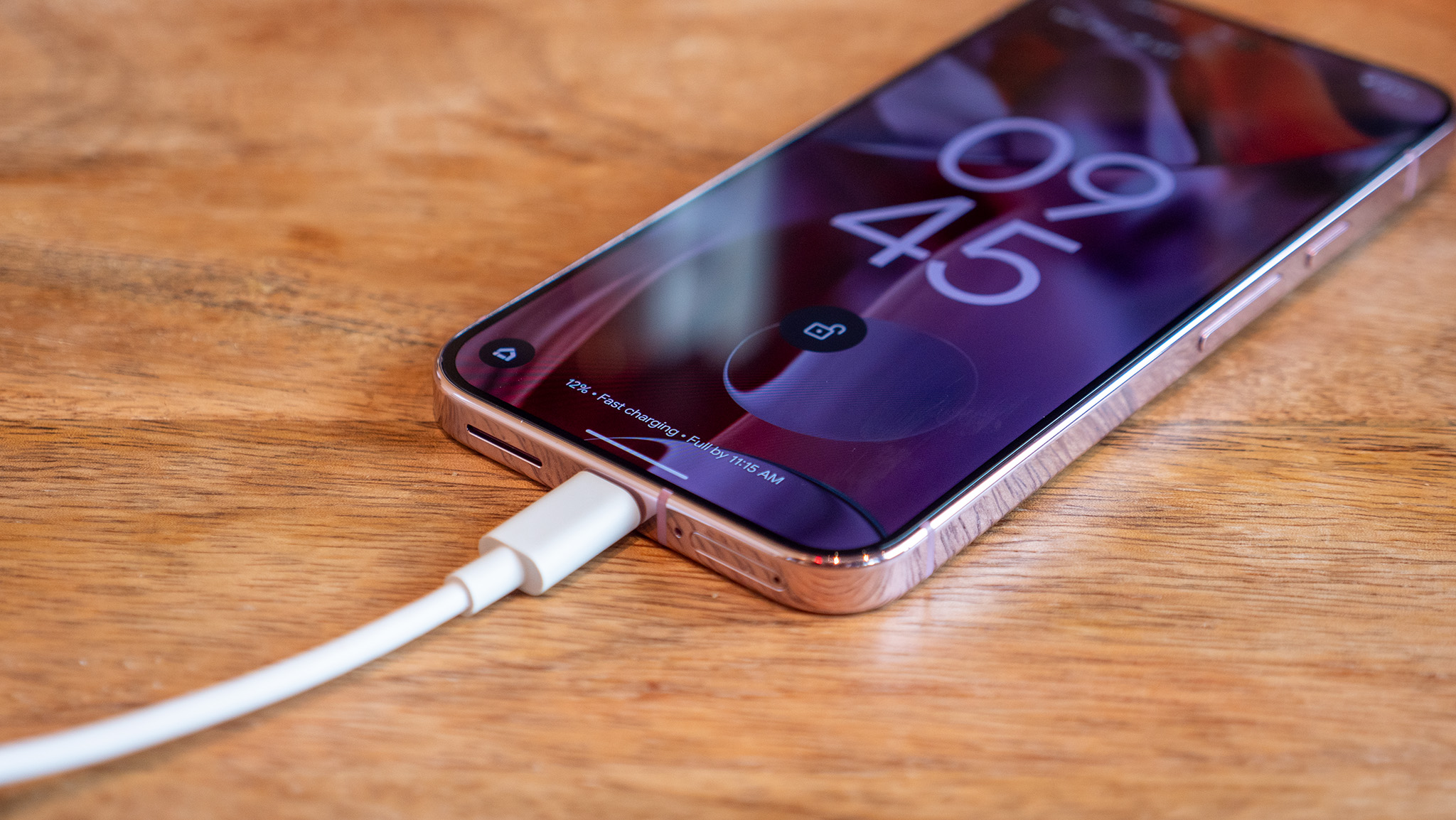 Jak rychle se nabíjí Google Pixel 9?