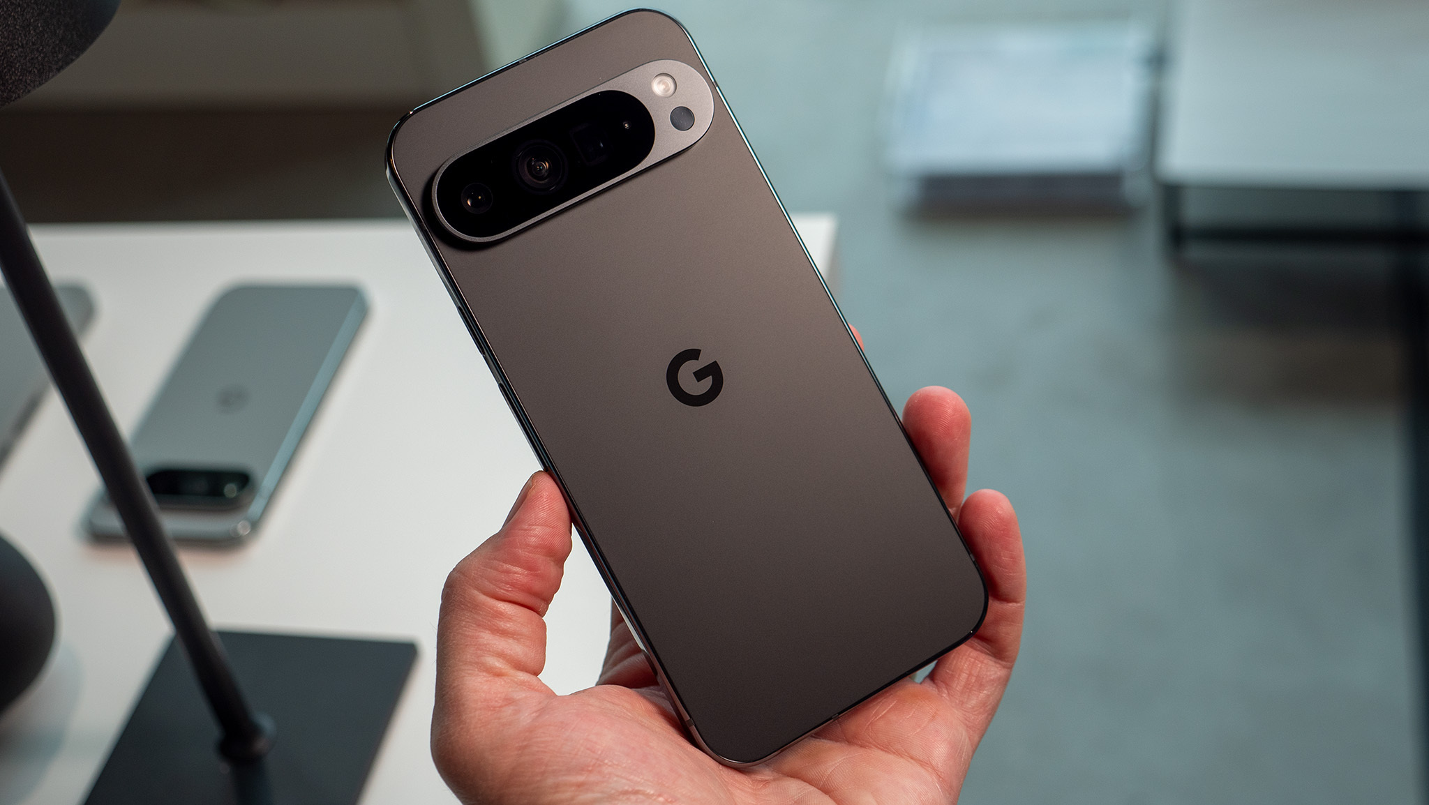 Pixel 9 Pro XL překvapivě obstál v náročném testu odolnosti