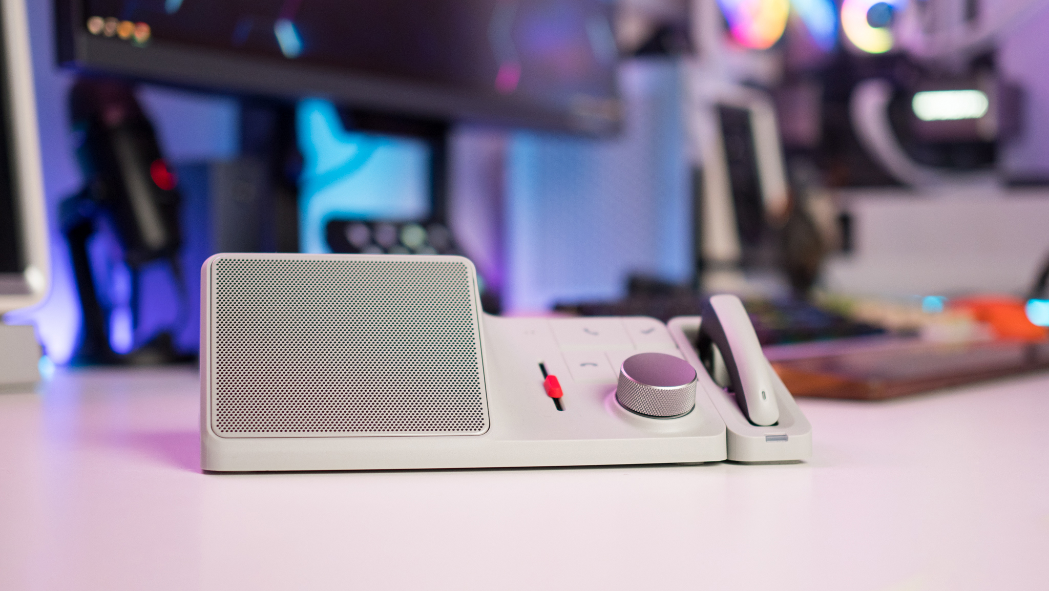 HiDock H1: USB-C dock s AI pro efektivnější schůzky