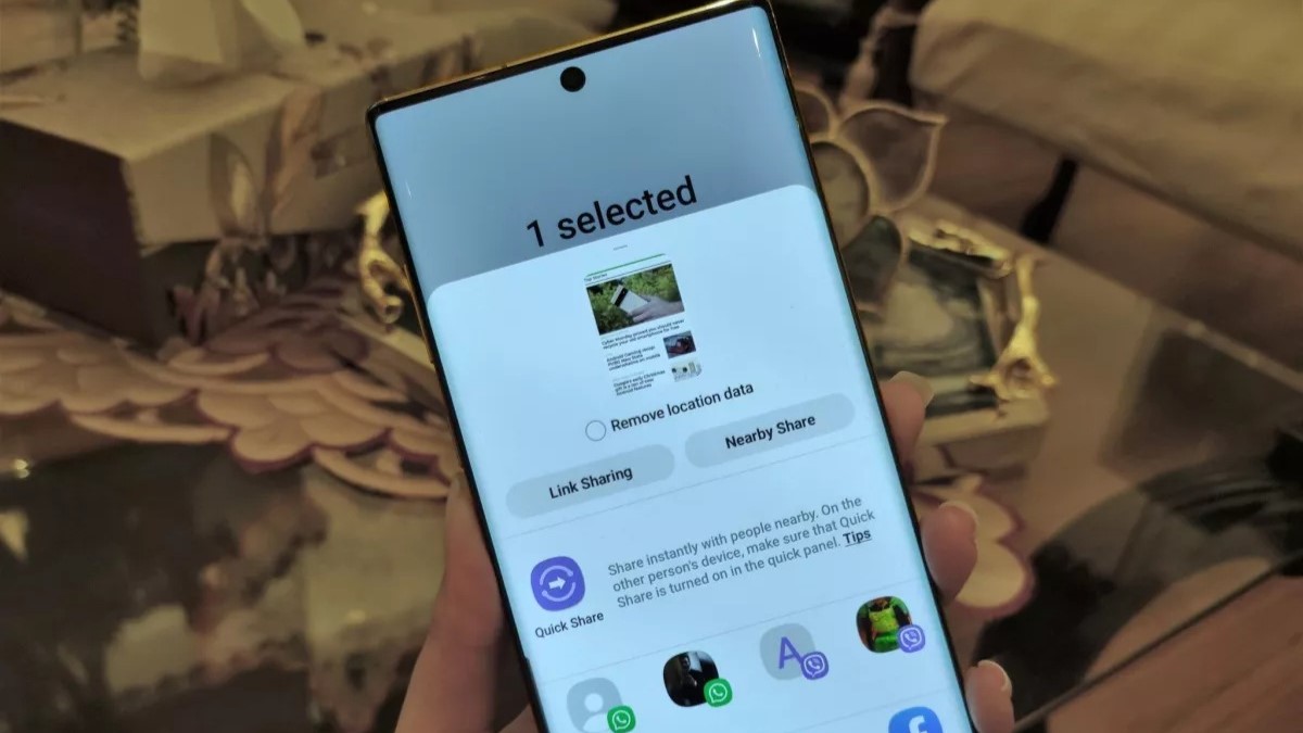Google plánuje přinést Quick Share na iPhony a Macy