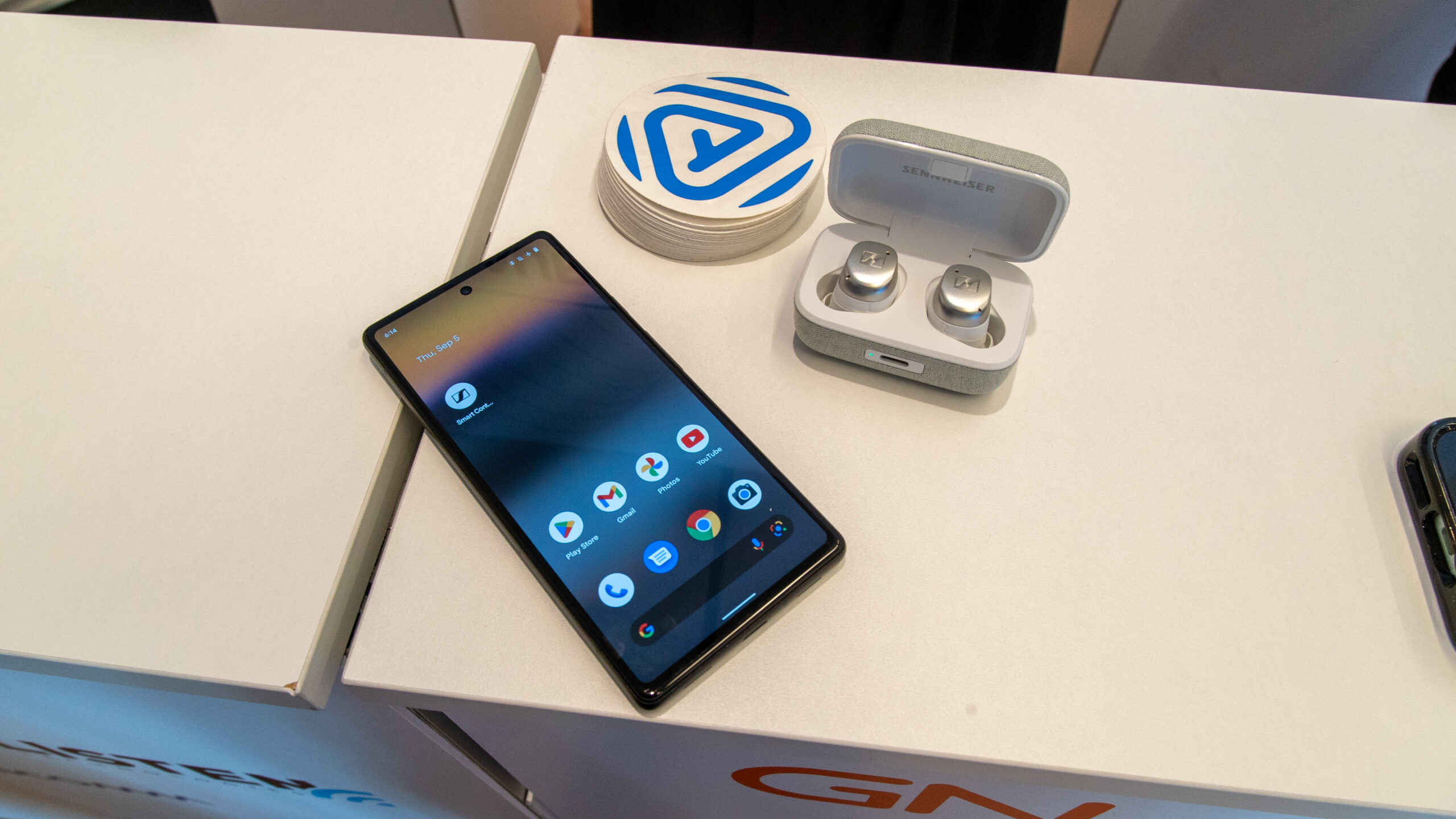 Největší trendy v mobilních doplňcích očekávané v roce 2025