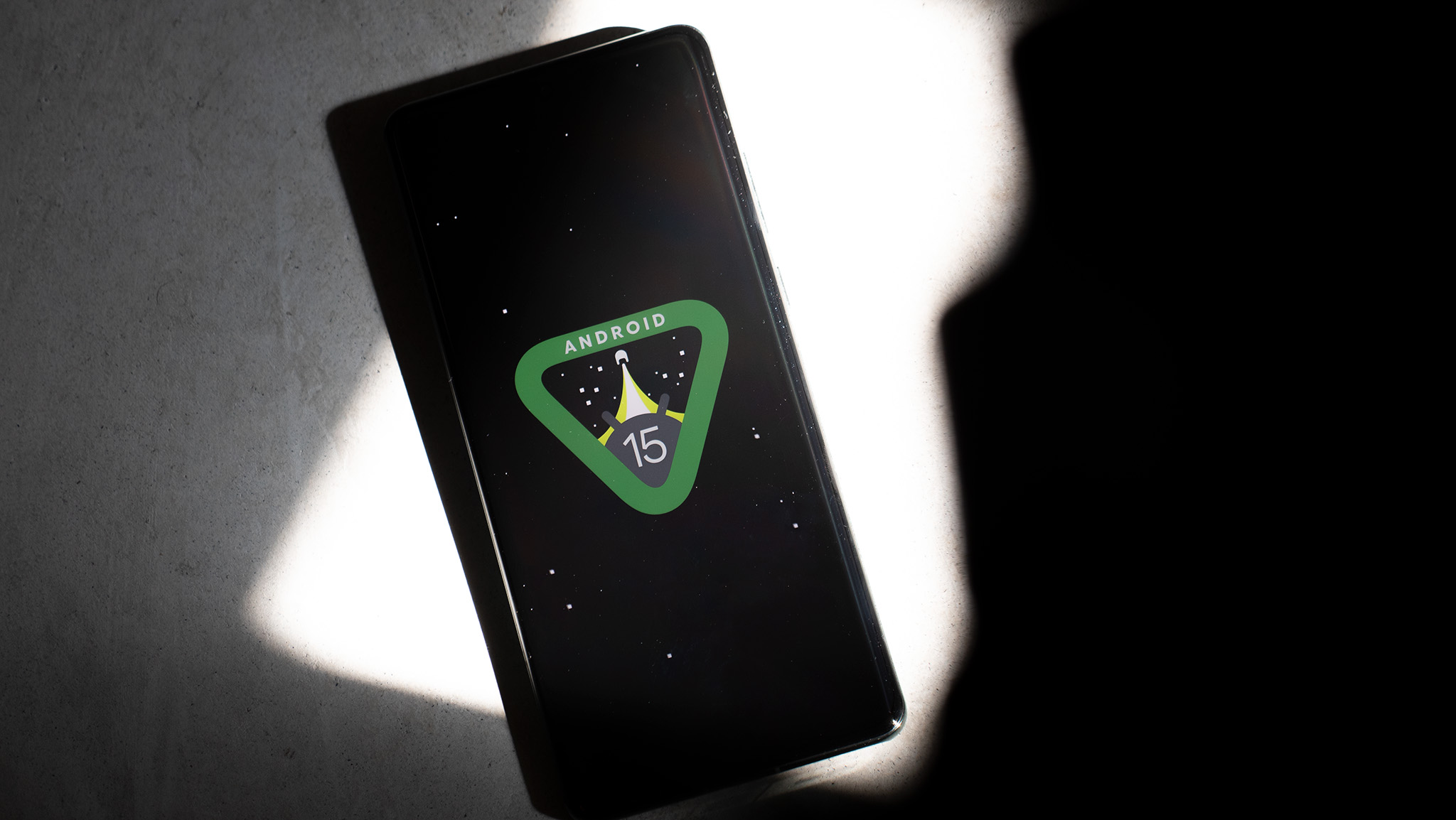 Google opravuje chyby Pixelů v Android 15 QPR2 Beta 2.1