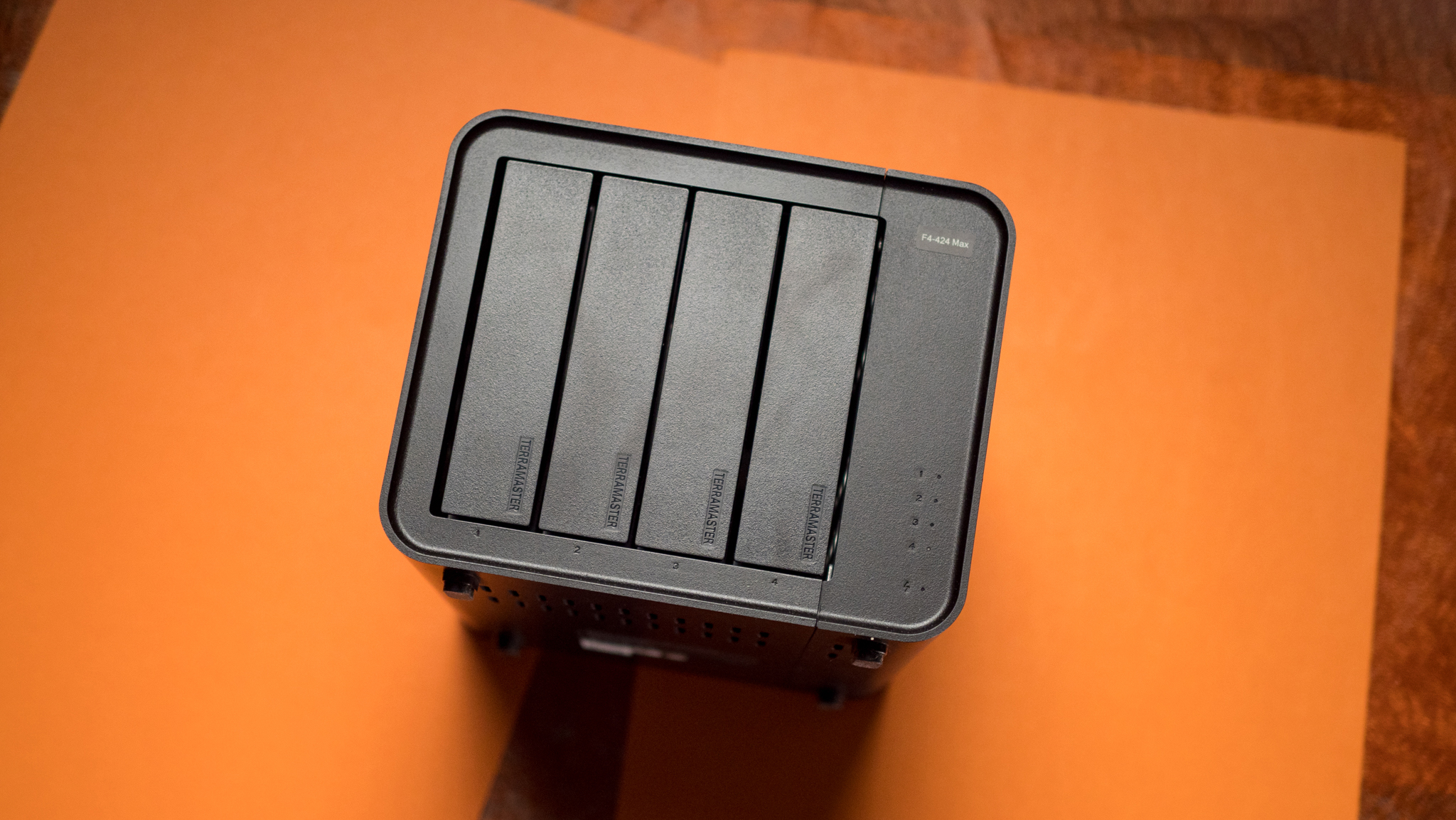 TerraMaster F4-424 Max: 10GbE NAS, který překonává DS923+