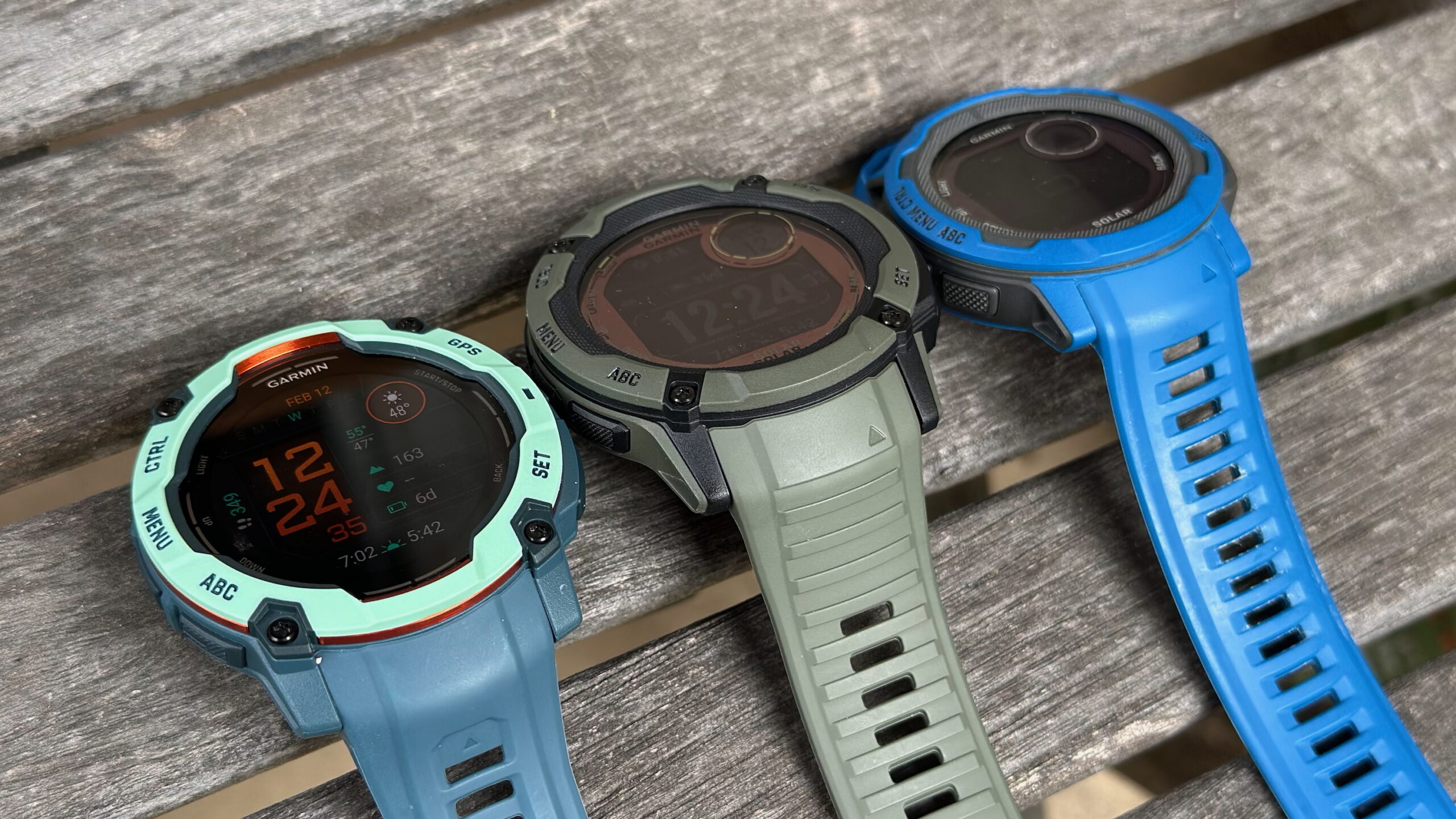 Porovnání Garmin Instinct 3, 2X a 2: Klíčové vylepšení
