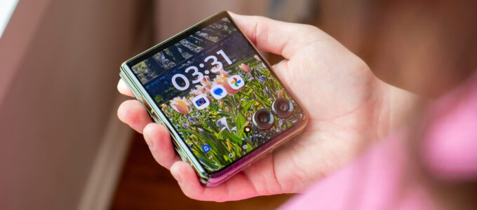 Android 15 přichází na Motorola Razr Plus 2024 v USA