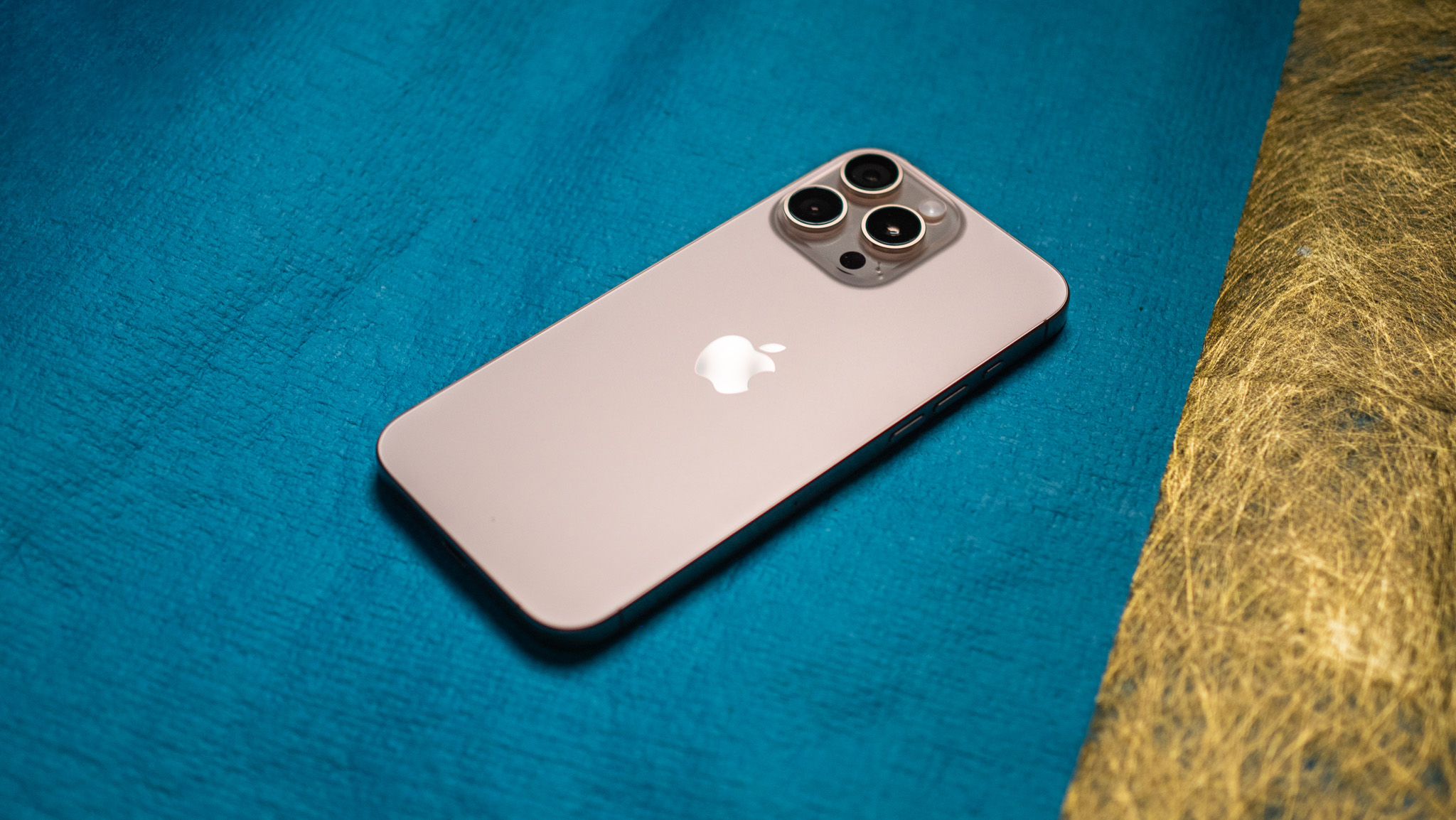 Apple oznamuje termíny WWDC 2025, stíní Google I/O