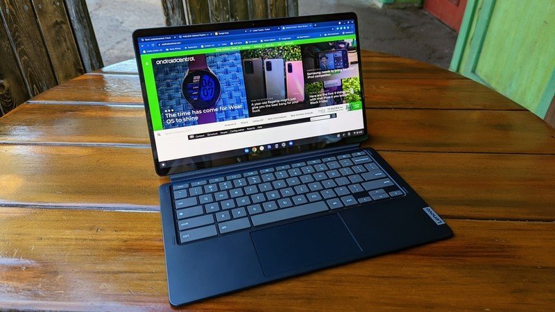 Chromebooky umožní čtení audio titulků v Braillově písmu