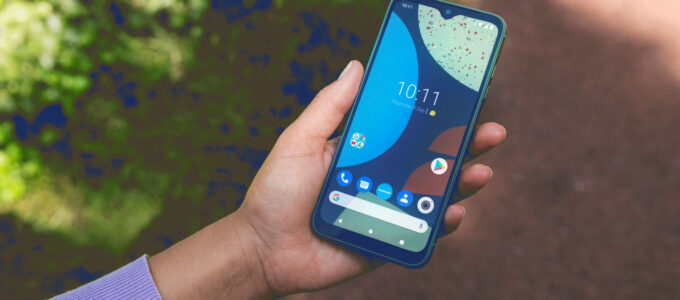 Fairphone 4 přeskočí Android 14, dostane rovnou Android 15