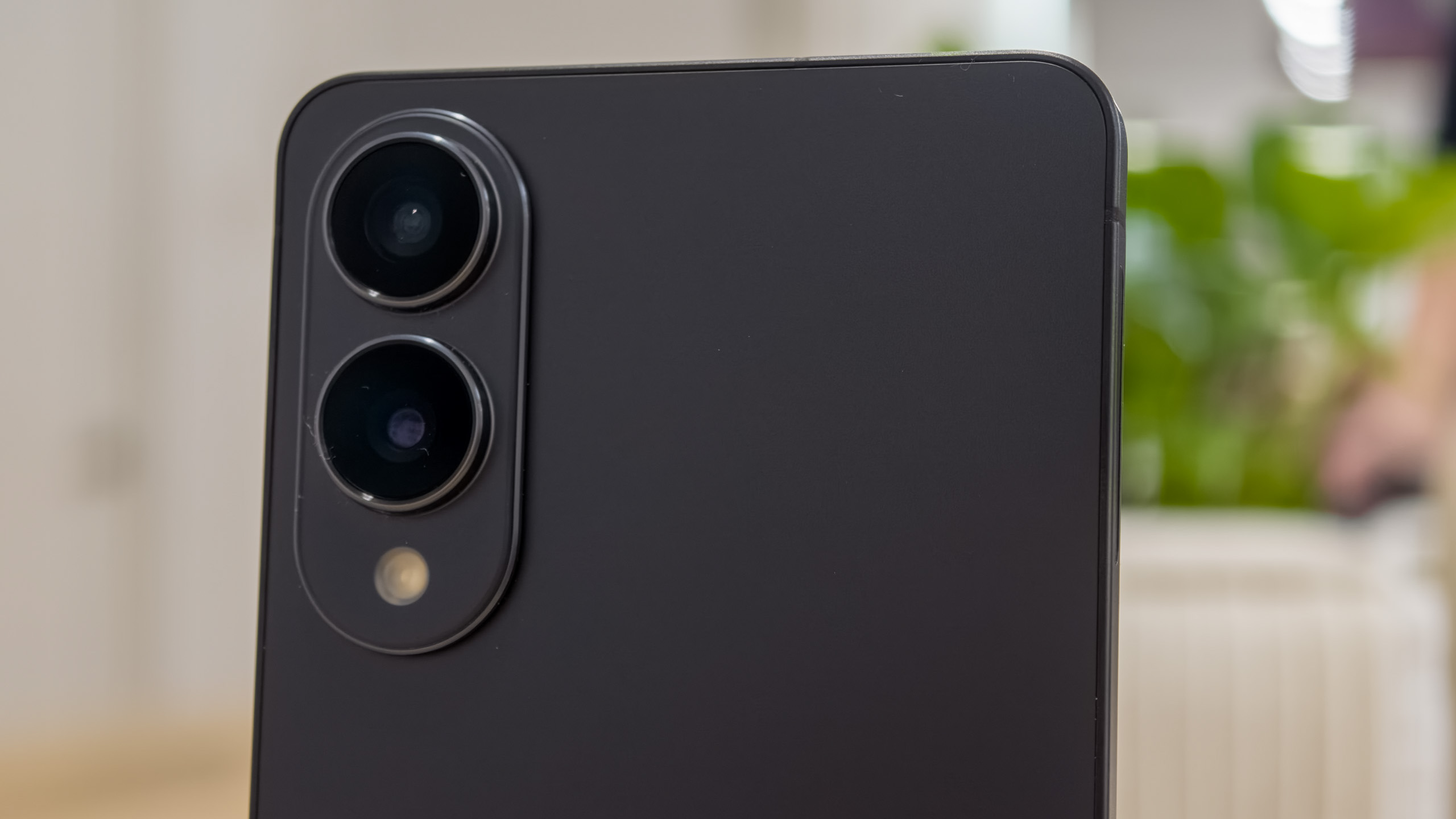 Galaxy S25 Edge vs. S25 Plus: Volba mezi hodnotou a prestiží