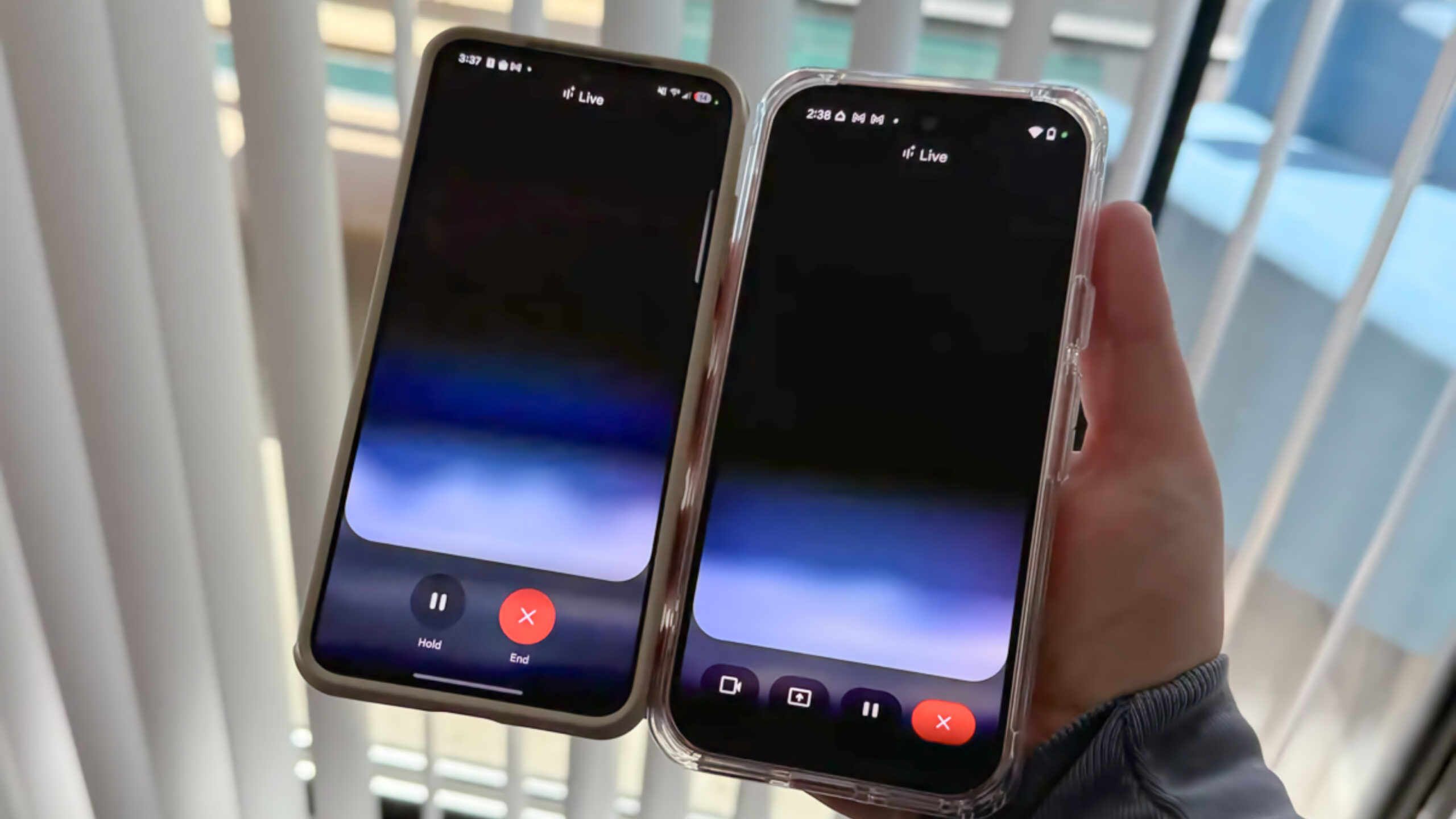 Gemini Live přichází do firemních účtů Google pro práci a školu