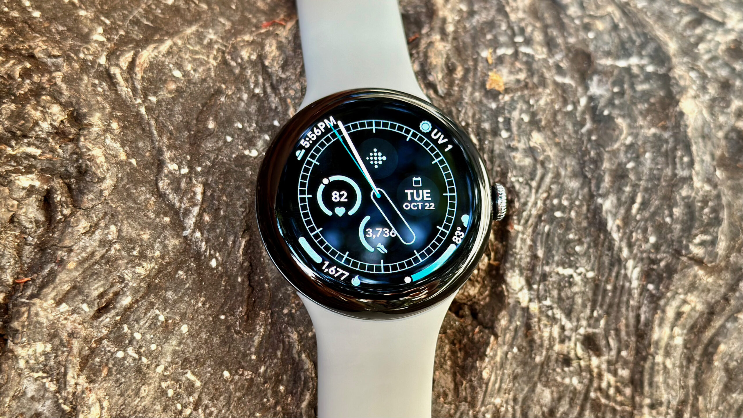 Google láká na integraci Pixel Watch v novém teaseru Gemini