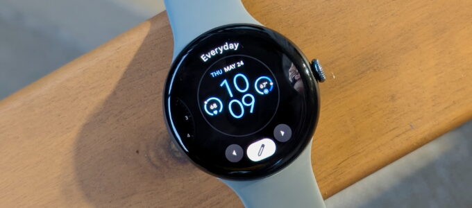 Google přináší světlý motiv pro aplikaci Pixel Watch