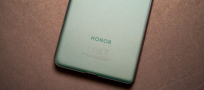 Honor chystá skládací telefon s obří výdrží baterie