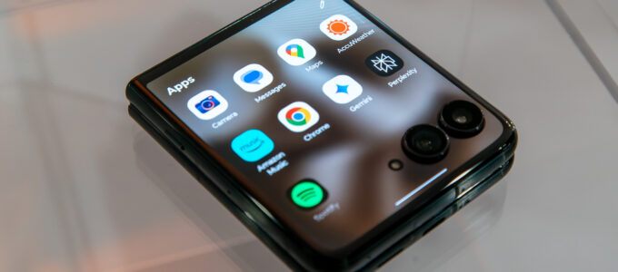 Motorola Razr 2025: Jak rychlé je jeho nabíjení?