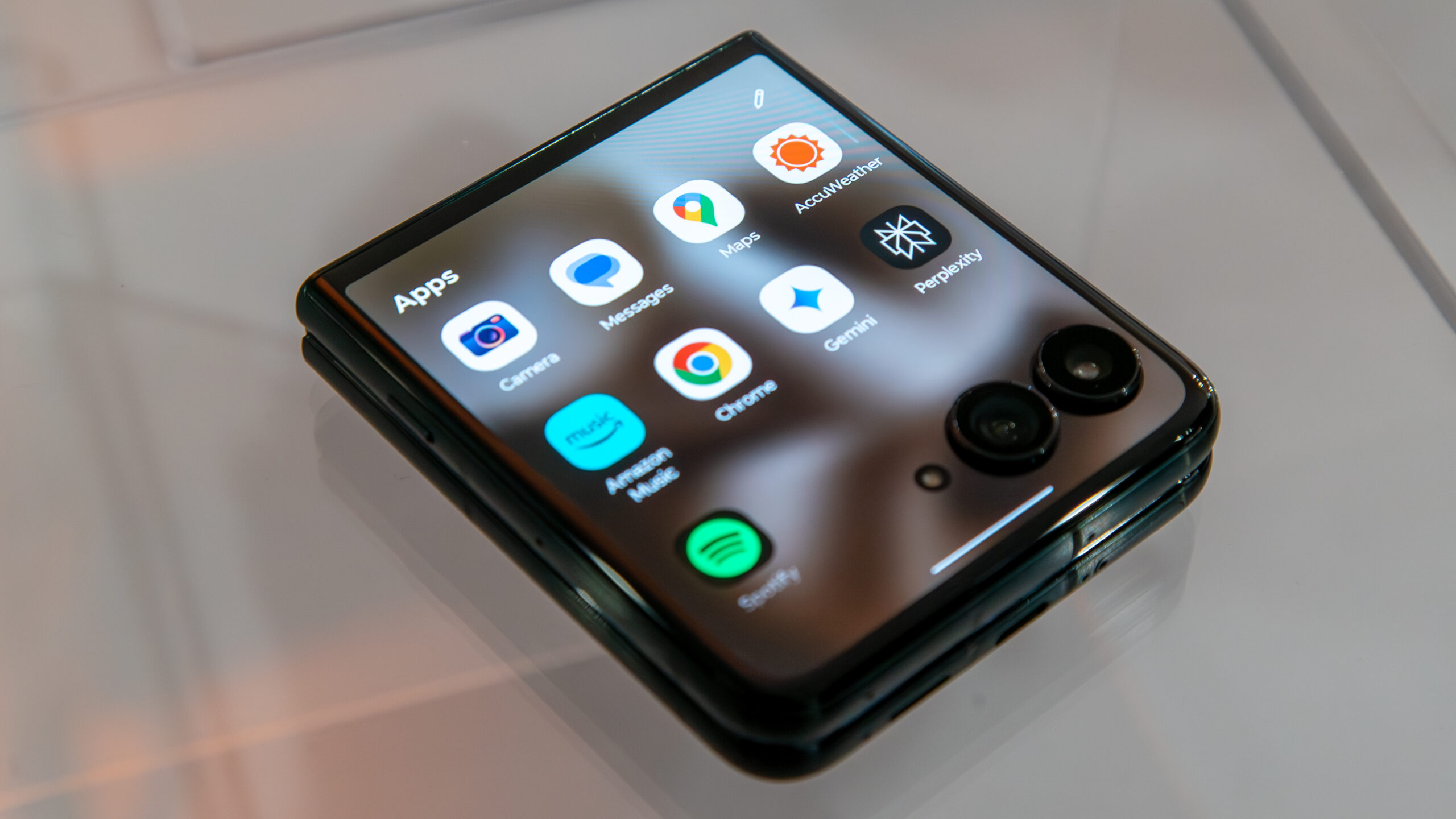 Motorola Razr 2025: Jak rychlé je jeho nabíjení?