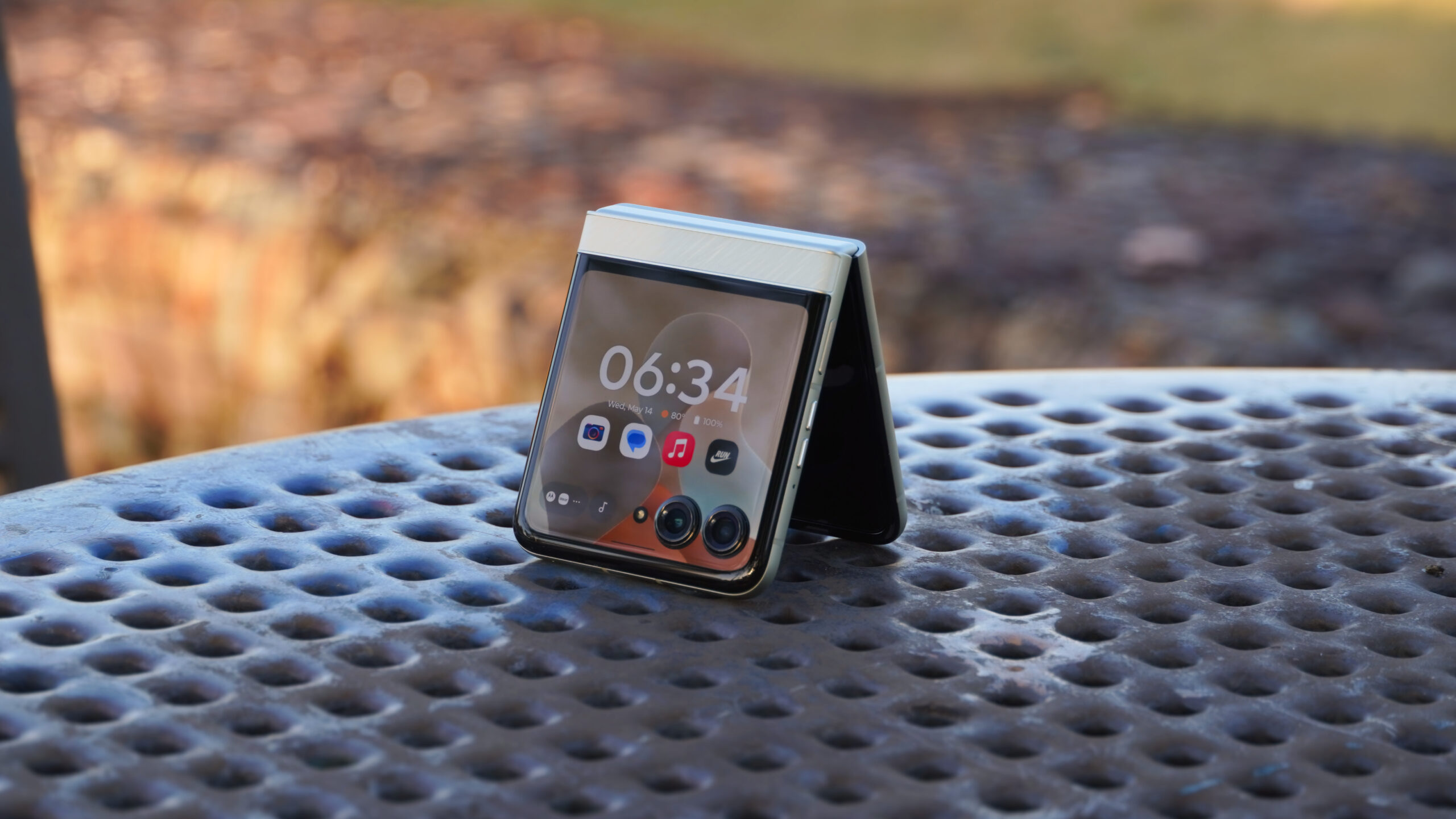 Motorola Razr 2025: skládací telefon pro každého