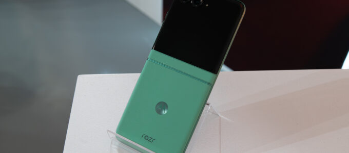 Nejlepší pouzdra pro Motorola Razr 2025