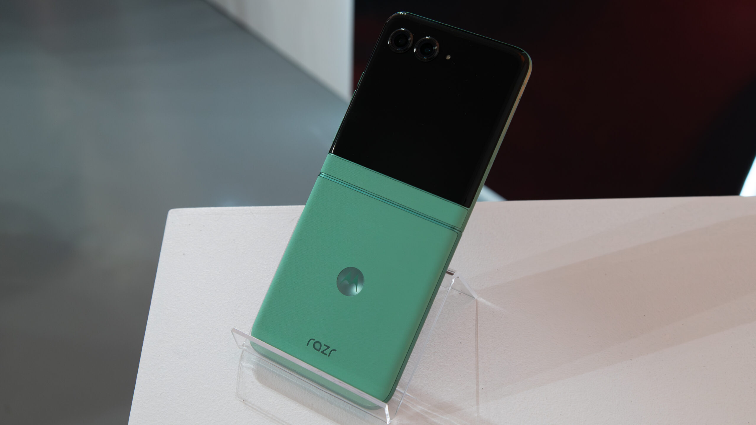 Nejlepší pouzdra pro Motorola Razr 2025