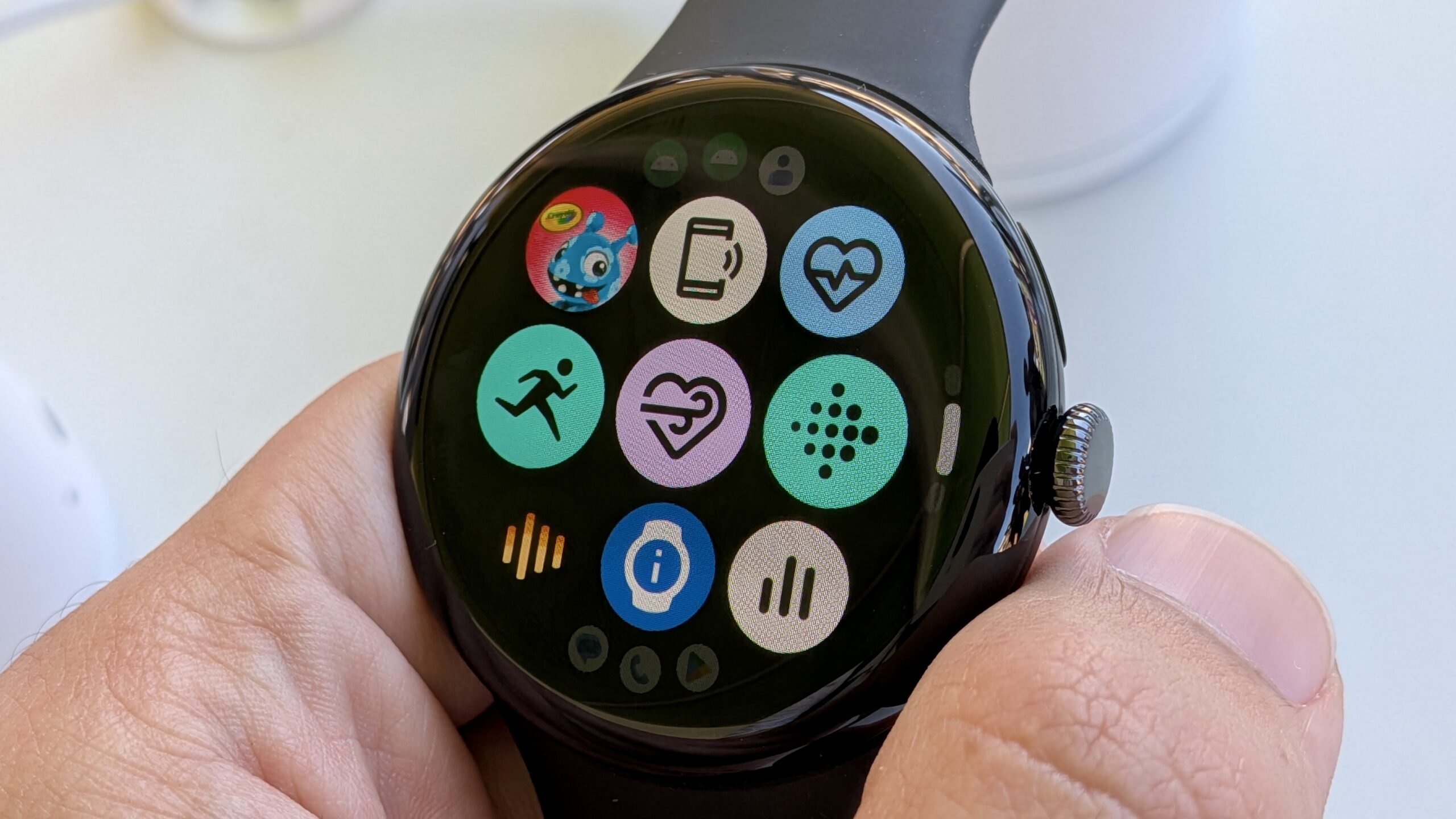 První pohled na Wear OS 6: Novinky na Pixel Watch 3 z Google I/O