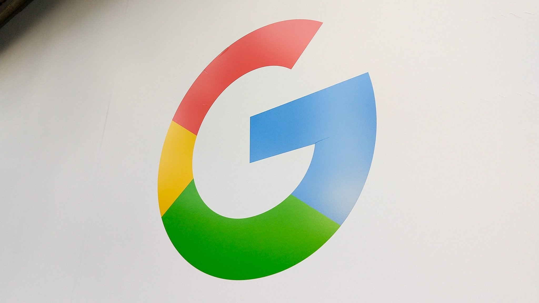 Rok poté: Výzkum odhaluje, jak AI změnila Google Search