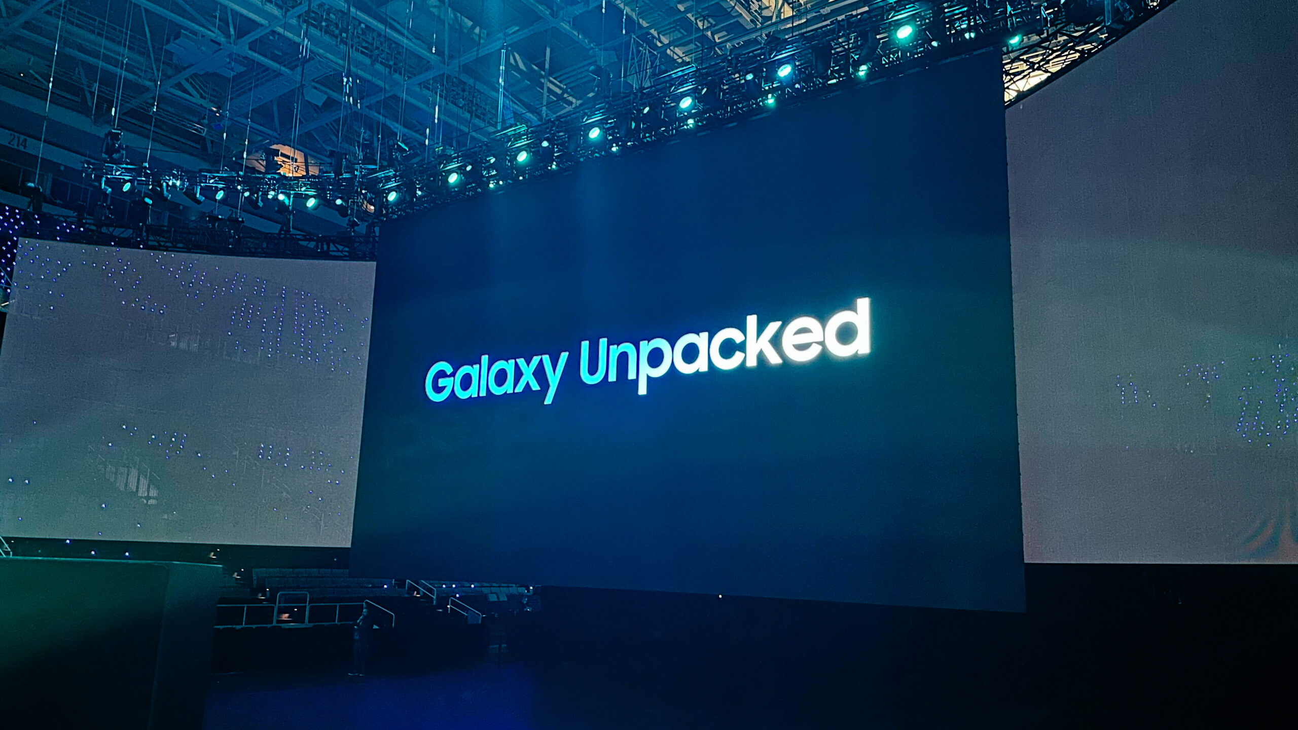 Samsung chystá revoluční skládací telefon na konec 2025