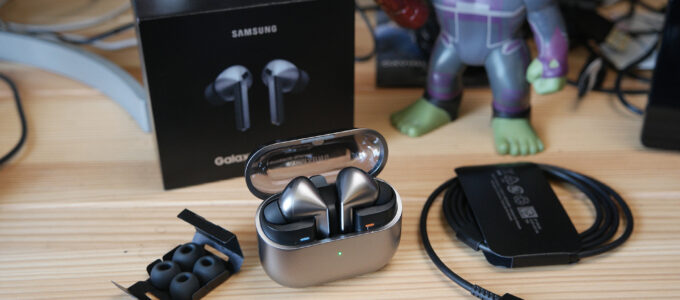 Samsung sluchátka opět za cenu z Black Friday - nepropásněte!