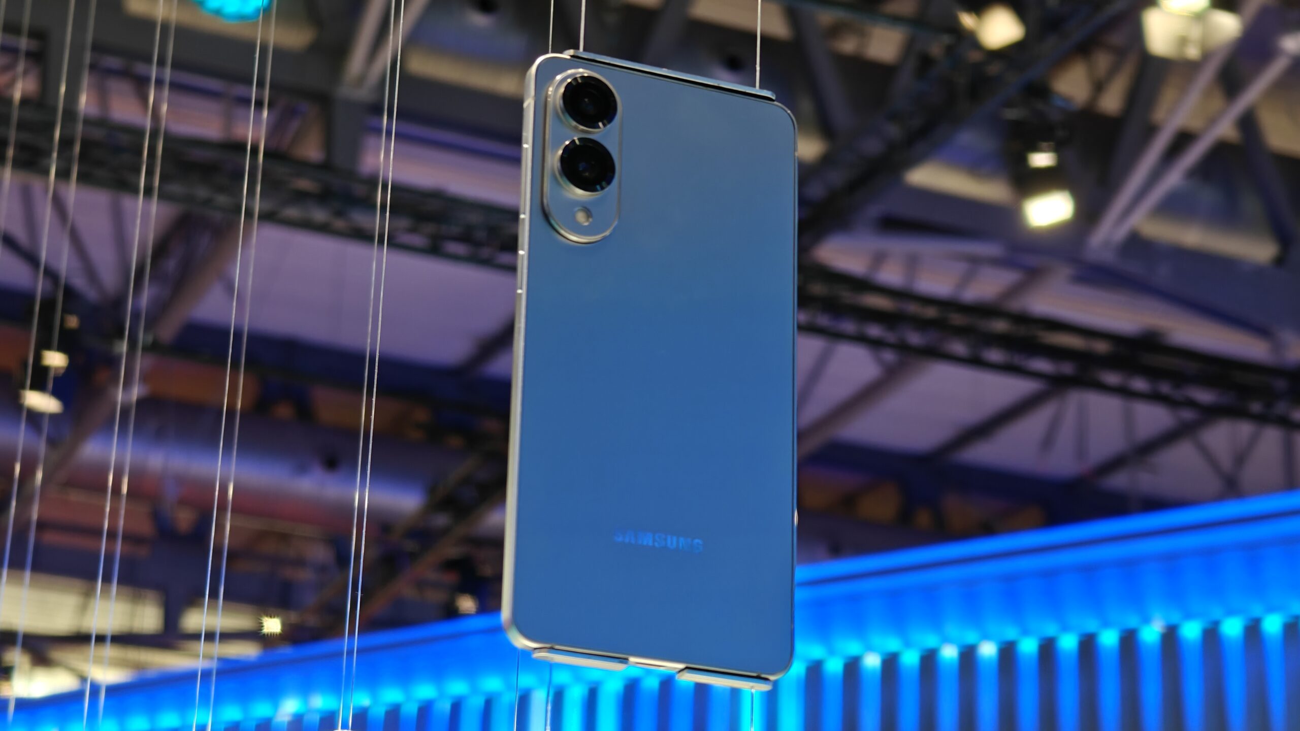 Únik informací odhaluje detaily Galaxy S25 Edge před startem