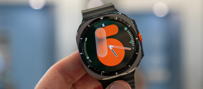 Uniklý design Galaxy Watch 8: Ultra styl ve tvaru čtverce