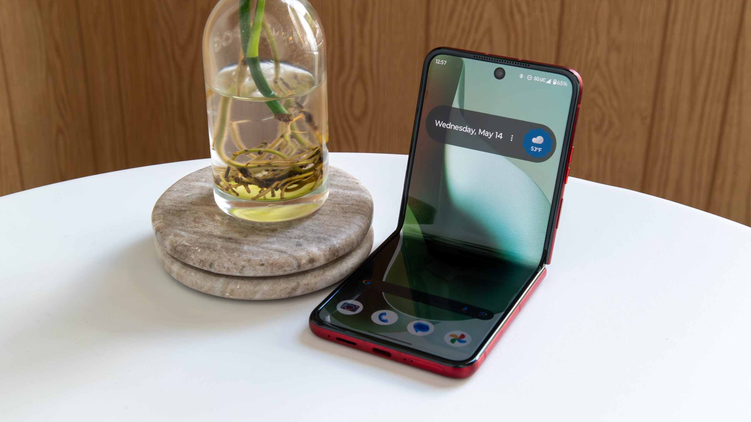 Získejte Moto Razr Ultra s klávesnicí a slevou až 700 $ v Best Buy