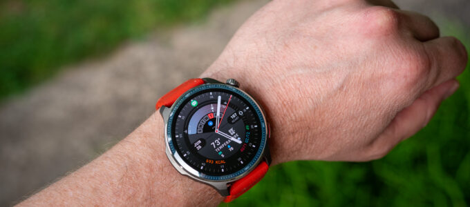 Fitness chytré hodinky: Pixel Watch vedle nich vypadá jako hračka