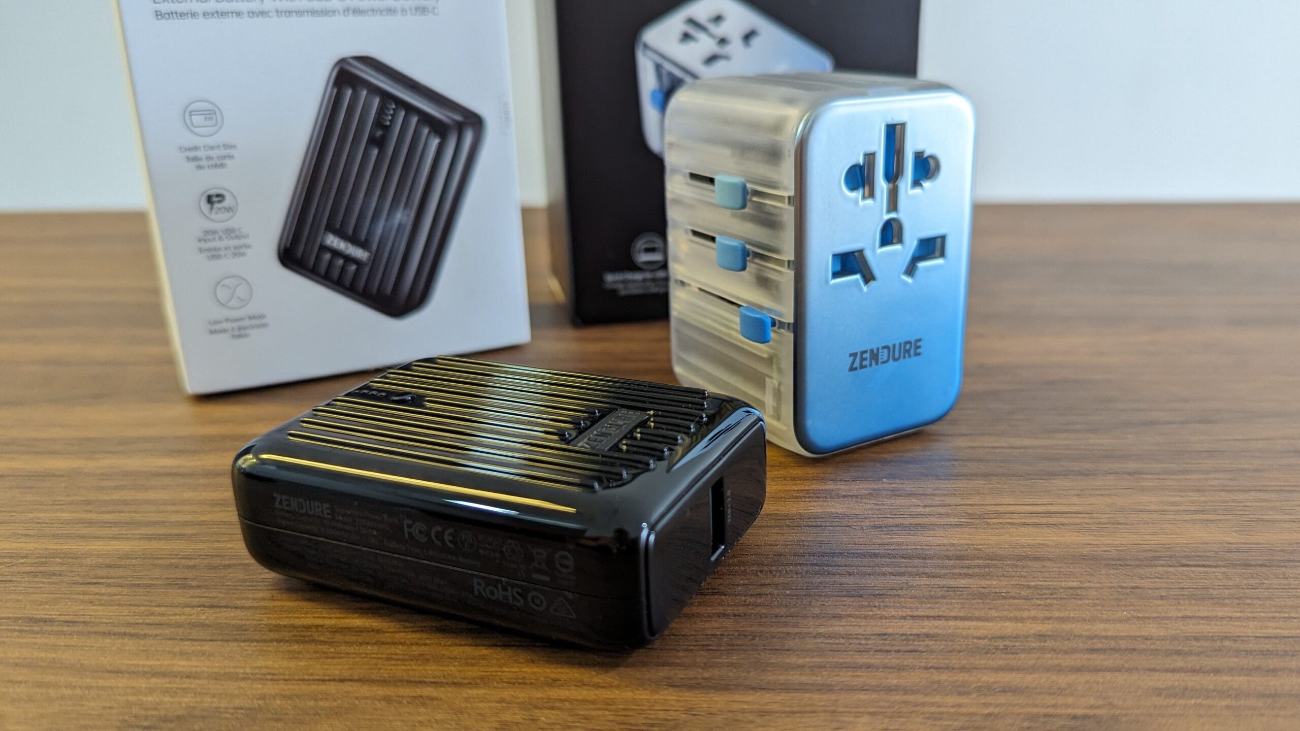 Nejlepší USB adaptér na cesty pro rok 2025